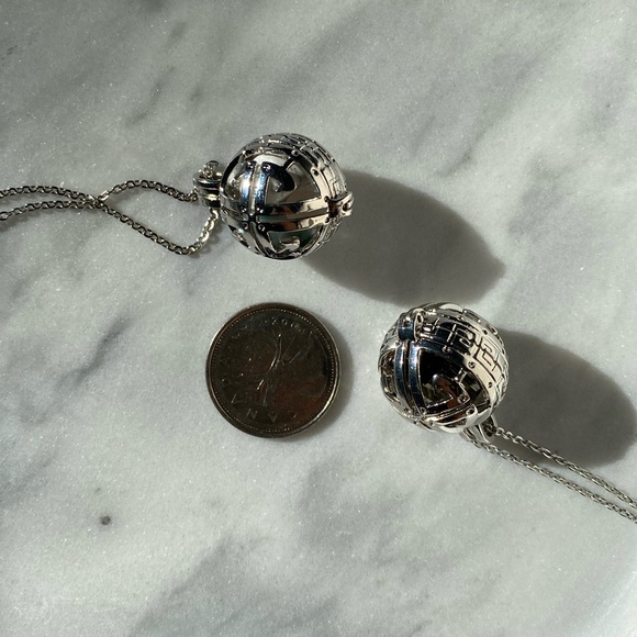 Medallion Necklace: Rose Quartz • Howlite • Larimar - Picture 7 of 7